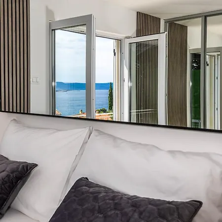 Apartman Korina - 2 Appartments, 1 With Jacuzzy
