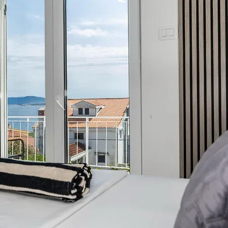 Apartman Korina - 2 Appartments, 1 With Jacuzzy