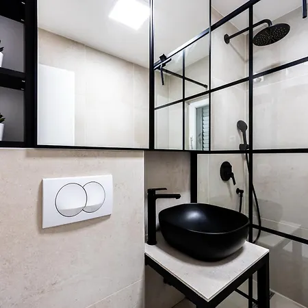 Korina - 2 Appartments, 1 With Jacuzzy Apartman *