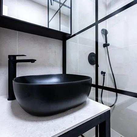 Korina - 2 Appartments, 1 With Jacuzzy * Dramalj