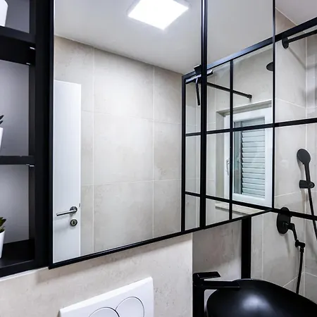 Korina - 2 Appartments, 1 With Jacuzzy * Dramalj