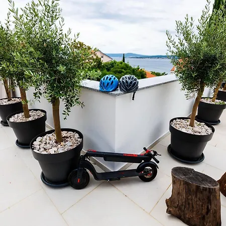 Apartman Korina - 2 Appartments, 1 With Jacuzzy Dramalj